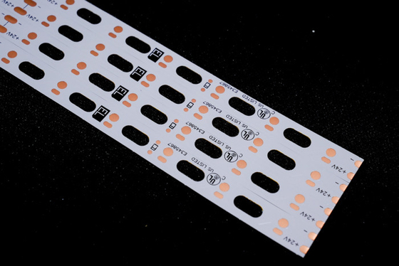 주문 LED 2835 할로우 아웃 - 2835-60leds/M - 8*503-24V 양면 FPC 플렉시블 인쇄 회로 기판 어셈블리 LED 라이트 스트립 FpPCB용 online manufacture