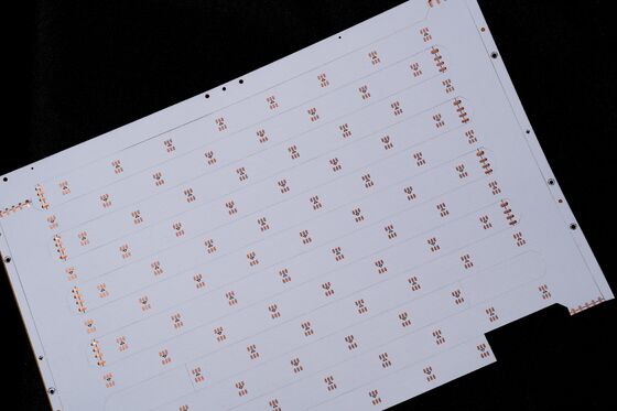 주문 비용 효율적인 단독 LED 솔루션: 대량 생산을 위한 고성능 FPC & SMT 헬스케어 허리 벨트용 유연 인쇄 회로 고품질 사용자 정의 가능한 LED 허리 벨트 PCB 회로판 T online manufacture