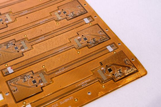 고밀도 애플리케이션을 위해 금으로 칠한 마무리 및 사용자 정의 가능한 디자인으로 겹 HDI PCB 회로 보드